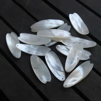 50pcs Dydis 10*28mm tikra motina perlų gėlių lapai Balta MOP shell lapai pakabukas